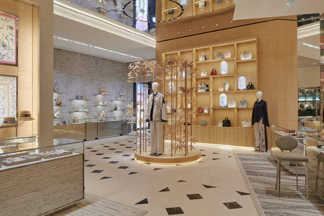 ディオール 表参道ブティックがリニューアル、伝統と現代の美が息づく