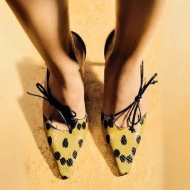 ジミーチュウ JIMMY CHOO 草創期の5年間から蘇る、代表的スタイル再構築して発売