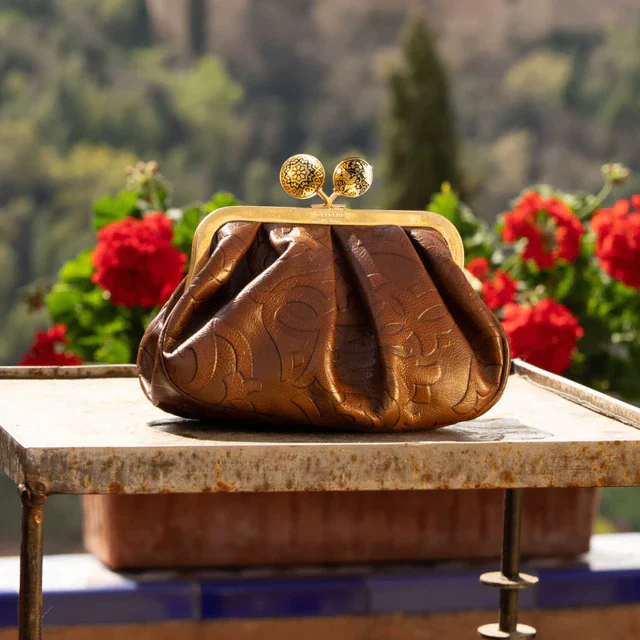 ウィークエンド マックスマーラからスペインの匠と歴史を纏う、新作バッグ「パスティチーノ バッグ スパニッシュ ヘリテージ」登場