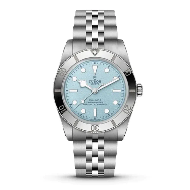 日本ロレックス チューダー TUDOR が描く37mmケースに収められた蒼の楽園、新作「ブラックベイ 54 ラグーンブルー」