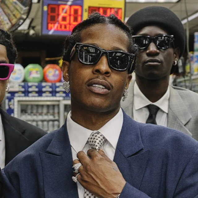 Ray-Ban エイサップ・ロッキーとレイバンが仕掛けるサングラスの再解釈、新型「ウェイファーラー パファー」が登場