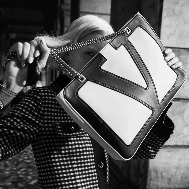 ヴァレンティノ ガラヴァーニ 「ヴィヴァ スーパースター」が導く新章、アレッサンドロ・ミケーレ流エレガンスの解釈とは