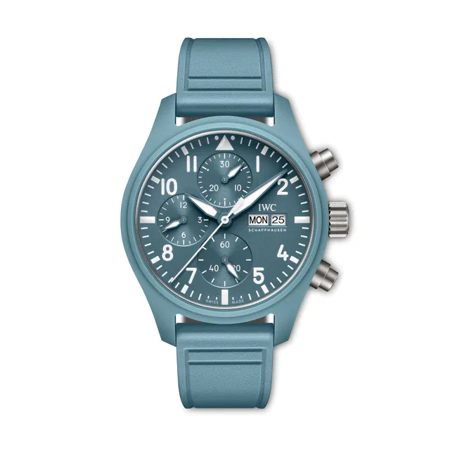 IWC シャフハウゼン 爽やかなブルーで刷新、「トップガン・ミラマー」に夏らしい新色セラミック登場