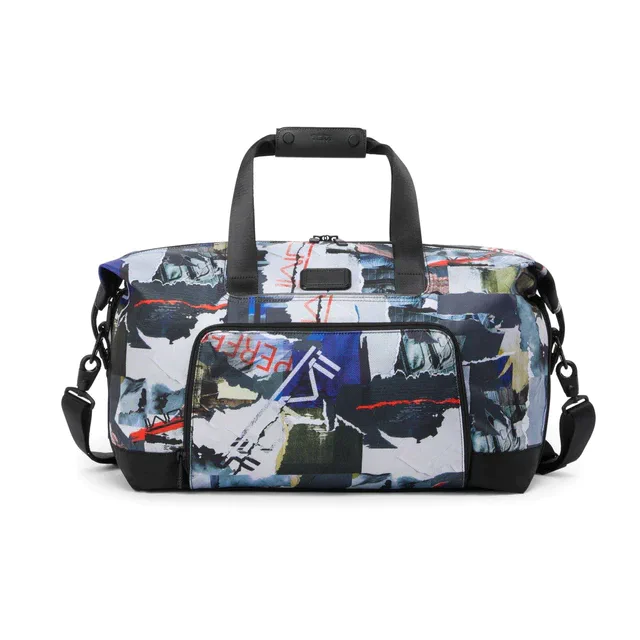 トゥミ ニューヨークシティの多様性を表現、創業50周年を飾るFALL 2025コレクション