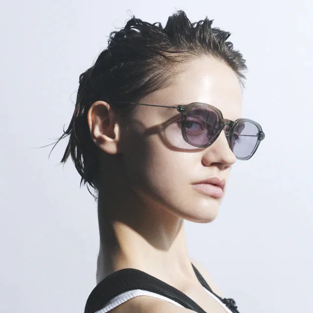 ヨウジヤマモト Y's シルエット美と快適性を兼ね備えた、最新アイウェアコレクション登場