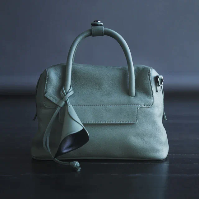 ヨウジヤマモト discord Yohji Yamamotoの新作バッグ、伊勢丹新宿店にて8月6日から先行展開