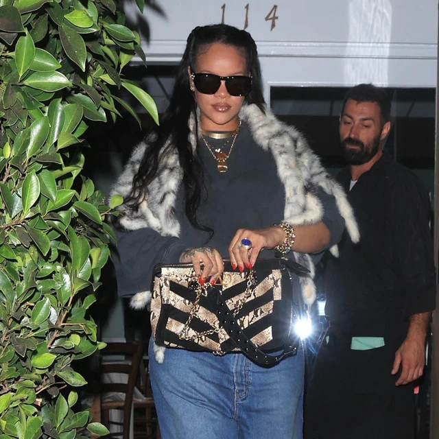 ヴァレンティノ ガラヴァーニ リアーナが選んだ新作「パンテア」、秋冬らしい重厚な素材使いとジュエリーのようなディテール