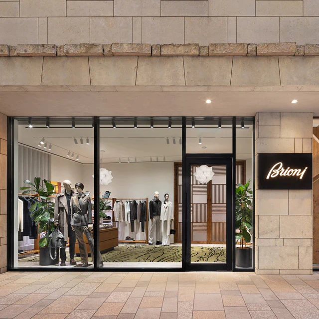 ブリオーニ Brioni 六本木ヒルズに新ブティック誕生、サルトリアの美学と日本建築が調和