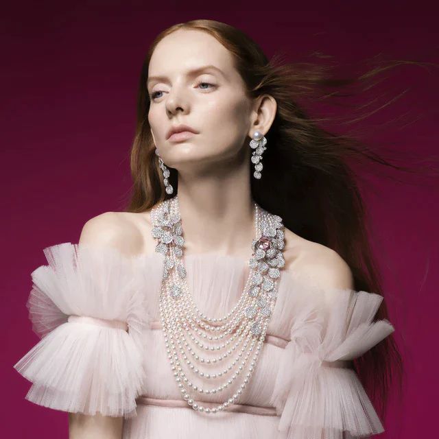 ミキモトの新作ハイジュエリー「Les Pétales」を一般公開、パリ・オートクチュールの熱気を再編集