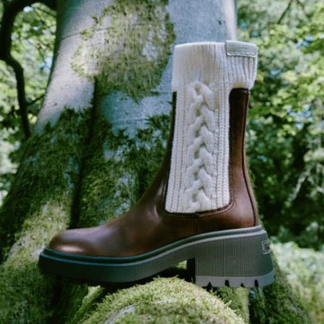 ジミーチュウ JIMMY CHOOよりWINTER CAPSULE 2025がローンチ、シアリングとベルベットで冬の装いを更新