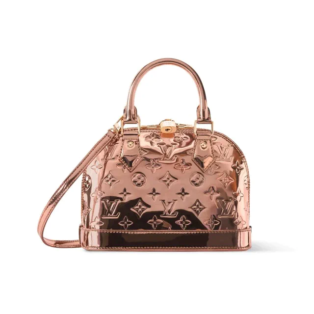 ルイ・ヴィトン 「LV SKI」ウィメンズコレクション、今季を彩るメタリックレザーとモノグラムの新作バッグ&ウォレット