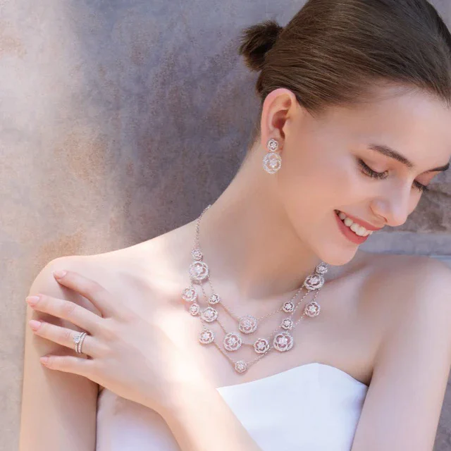 ロイヤル・アッシャー ROYAL ASSCHER がブライダルフェアを開催、純プラチナを用いた新作リングを発表