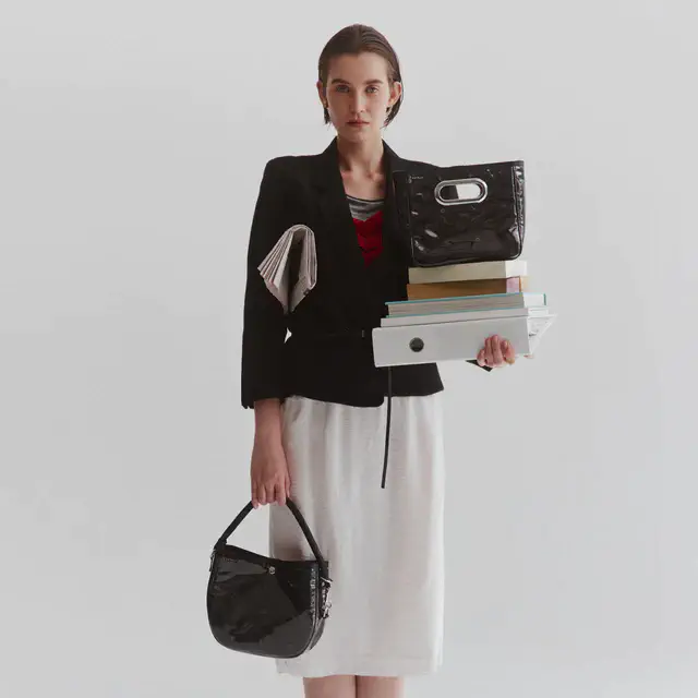 吉田カバン POTRから新作ウィメンズバッグGLOSS登場、光沢と軽やかさを兼ね備えた新たなアイコン