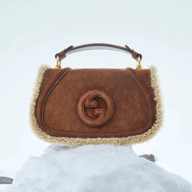 グッチ 初のウィンタースポーツウェア「グッチ アルティテュード」誕生、雪山の静寂と躍動を纏う