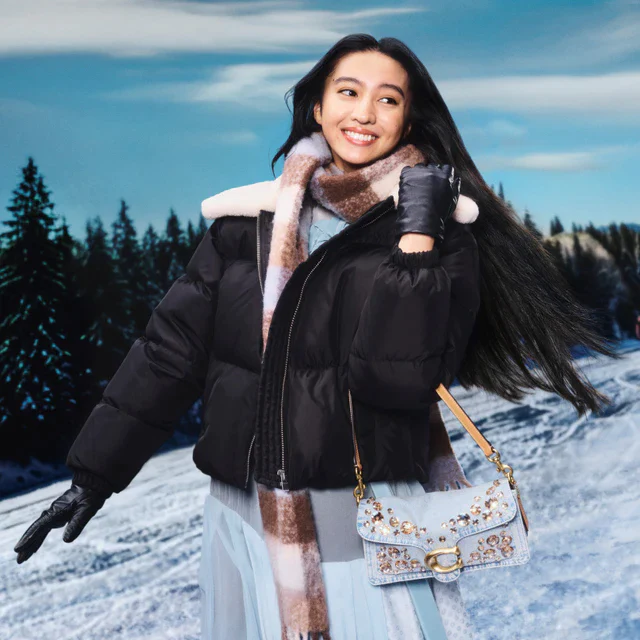 コーチ 2025 ホリデーキャンペーンが始動、自信と新しい冒険をテーマにしたギフトを提案