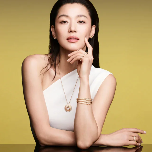 ピアジェ アイコニックコレクション「ポセション」から、現代の女性を彩るゴールドジュエリーが誕生