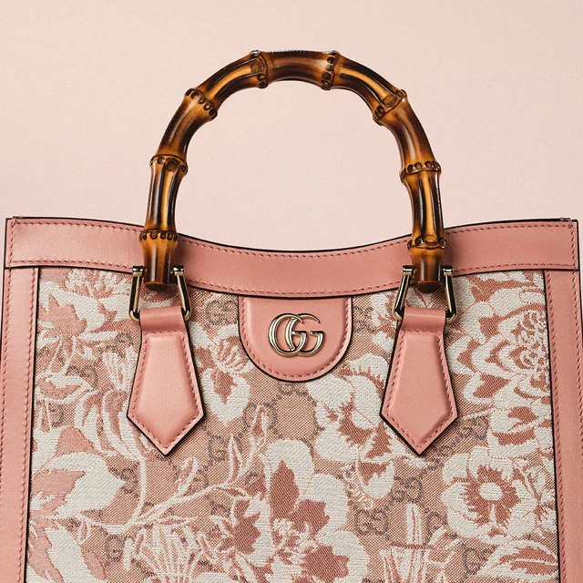 グッチとHOSOOが紡ぐGucci Nishijin第4章、西陣織とバンブーハンドルが出会う限定ハンドバッグ
