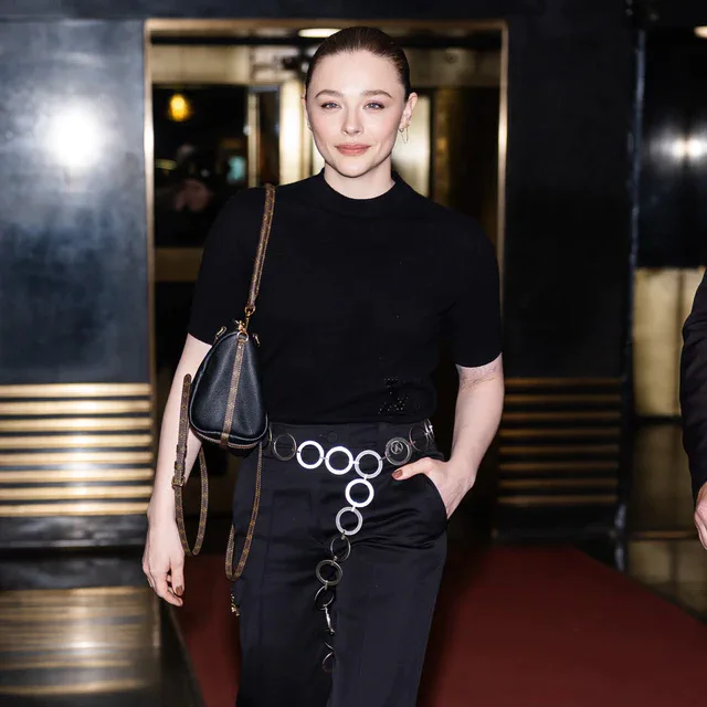 ルイ・ヴィトン クロエ・グレース・モレッツ、「エクスプレス PM」と「レガシー アンクルブーツ」でつくるNYスタイル