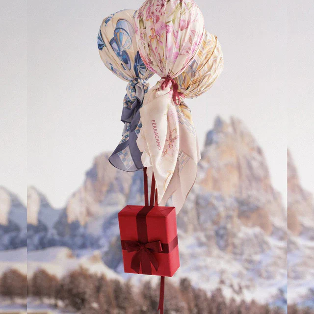 フェラガモが阪急うめだ本店でホリデーポップアップ開催、ギフトと自分へのご褒美が見つかる期間限定ストア