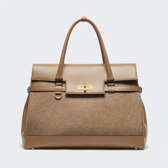 マックスマーラ キャメルを主役にしたポップアップストアが阪急うめだ本店で開催中、冬の名品コートと小物が集結