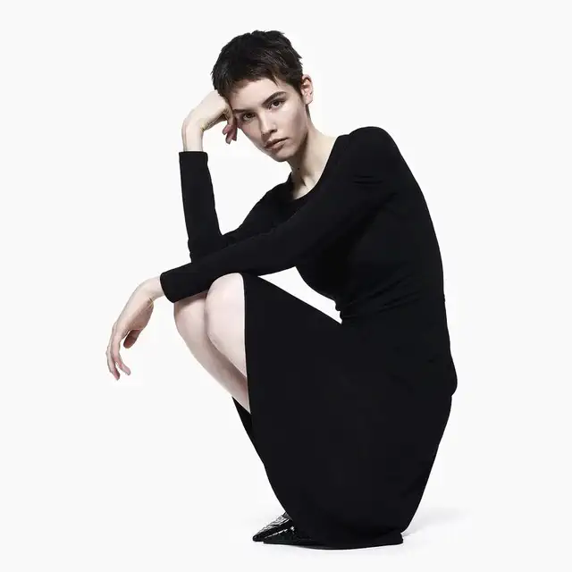 ジョルジオ アルマーニ 伊勢丹新宿店ウィメンズ、リフレッシュオープンを彩る先行発売ブラックドレスと限定ドレス