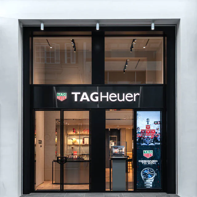 タグ・ホイヤー 「タグ・ホイヤー 広島」リニューアルオープン、金座街商店街で出会うカレラやモナコなどアイコンウォッチの世界