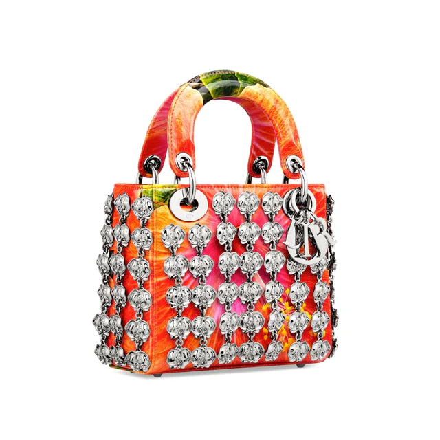 ディオール「ディオール レディ アート」第10回、マーク・クインが語るレディ ディオール再解釈とアートの視点