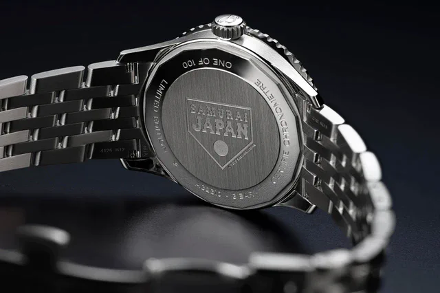 ブライトリング、日本限定侍ジャパンモデル発表、ナビタイマーとGMT機能で国際舞台を戦う日本代表をファンとともに称える