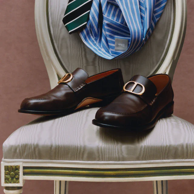 ディオール 新作「ディオール アーチー」シューズ、ジョナサン・アンダーソンが描くカーブソールのモダンレザーシューズ