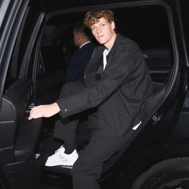 グッチ ヤニックシナーをはじめとするセレブリティが選ぶ「Gucci La Famiglia」ルック