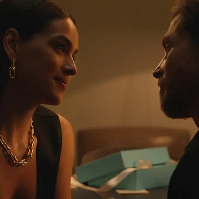 ティファニー 2026年バレンタインキャンペーン、「1837年から続く愛の物語」とアドリア・アルホナが紡ぐ短編フィルム