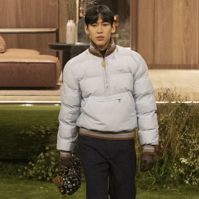 ルイ・ヴィトン ベンベンがモデルとして登場、2026秋冬メンズ・コレクションのランウェイレポート