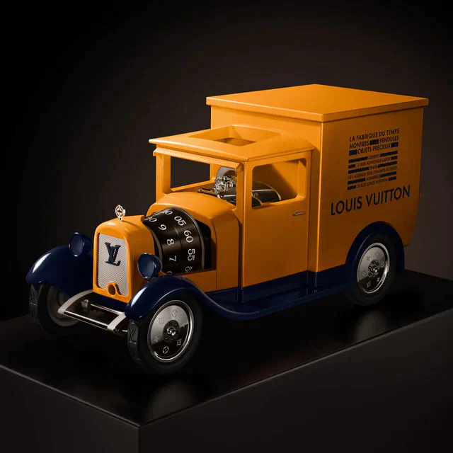ルイ・ヴィトン 新作「ルイ・ヴィトン カミオネット」を発表、タイム・オブジェが語る黄金のトラックと旅の物語