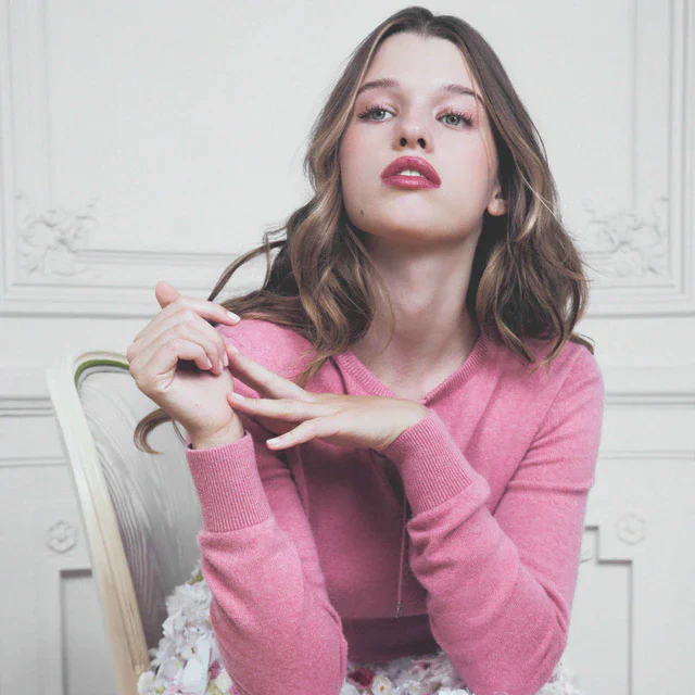 ディオール エヴァー・アンダーソンがアンバサダーに就任、「ブラック・ウィドウ」「ピーター・パン＆ウェンディ」で注目の新星