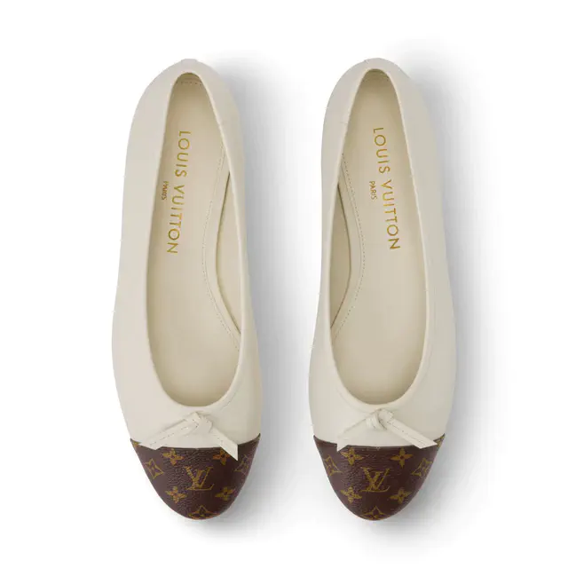 ルイ・ヴィトンの新作「ダーリン バレリーナ」、モノグラム・キャンバスのトウキャップが導くフェミニンスタイル