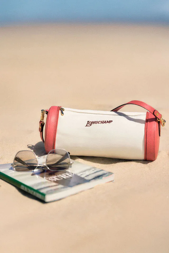 ロンシャンのレザーバッグ「ローング」、馬術の伝統を映すシルエットと夏カラーの魅力を徹底紹介