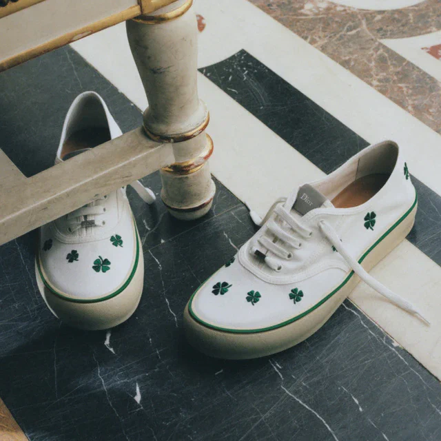 ディオールが提案する新作「ディオール ソルトウィンド」スニーカーの洗練、ジョナサン・アンダーソンによるマリンスタイルの再解釈