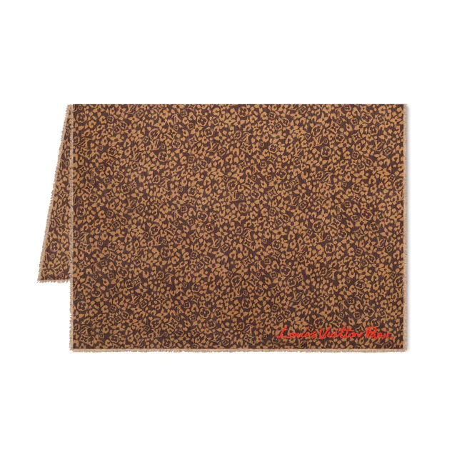 ルイ・ヴィトン モノグラムとレオパードが共演、新作「ストール・LV サファリ」で彩る装い