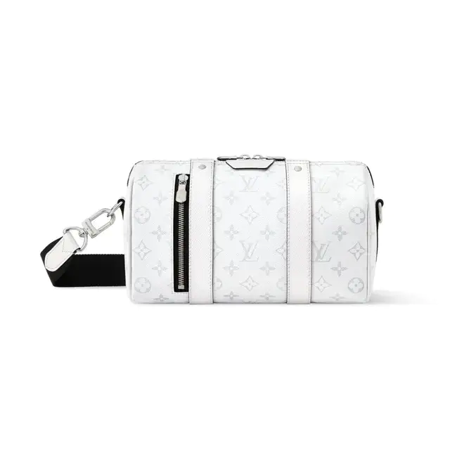 ルイ・ヴィトン  伝統のタイガ・レザーとモノグラムが融合、新作バッグが彩る日常の景色