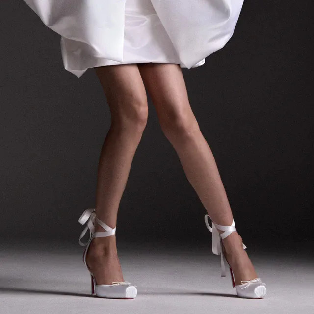 クリスチャン ルブタンのレッドソールが祝福する人生の門出、最新ブライダルコレクションが登場