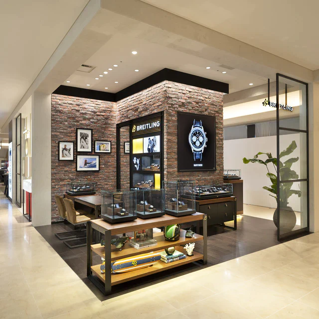 ブライトリング 西日本最大級のブティックを阪急うめだ本店に開設、空陸海のヘリテージを体感