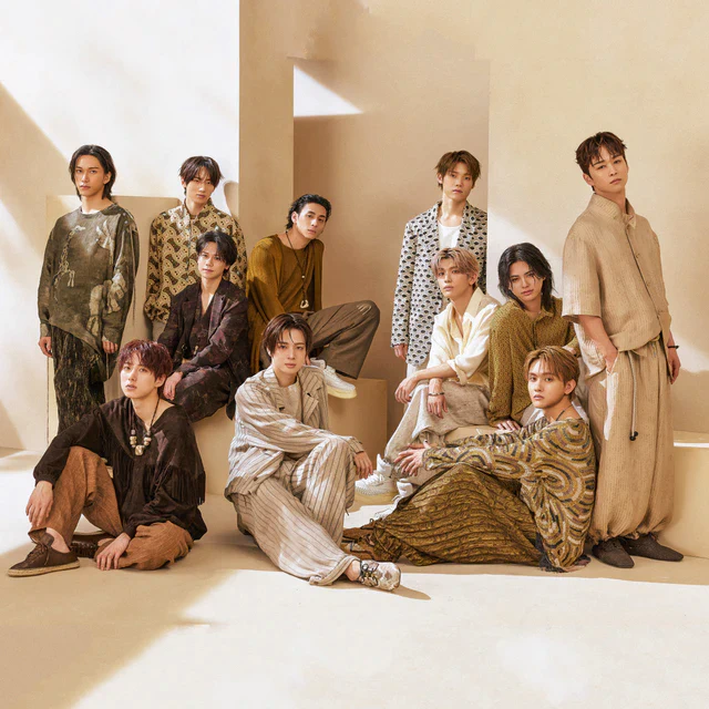 エンポリオ アルマーニと INI が共演、2026年春夏コレクションORIGINSが描く異文化の旅と自己表現