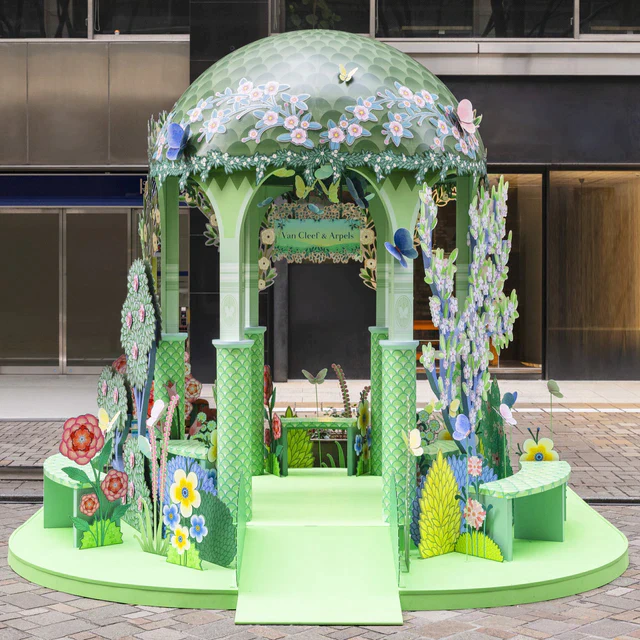 ヴァン クリーフ＆アーペル が描く丸の内の幻想庭園、祝祭の春を追いかけるイベントを開催中