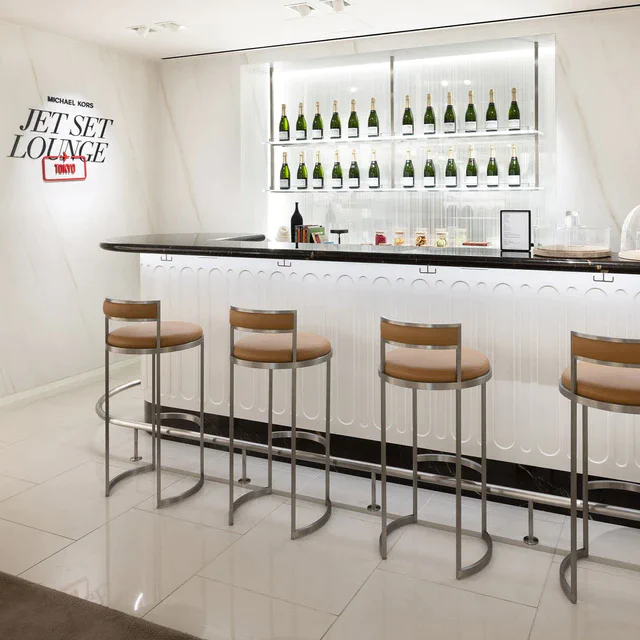 マイケル・コース 旅の美学を味わう、銀座フラッグシップストアに「ジェットセット・ラウンジ」誕生