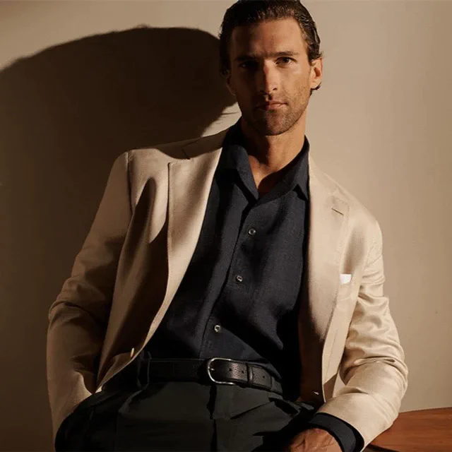 ブリオーニ 熟練のテーラーが披露する手仕事の極致、「Soffioブレザー」の特別イベントで触れる究極の仕立て