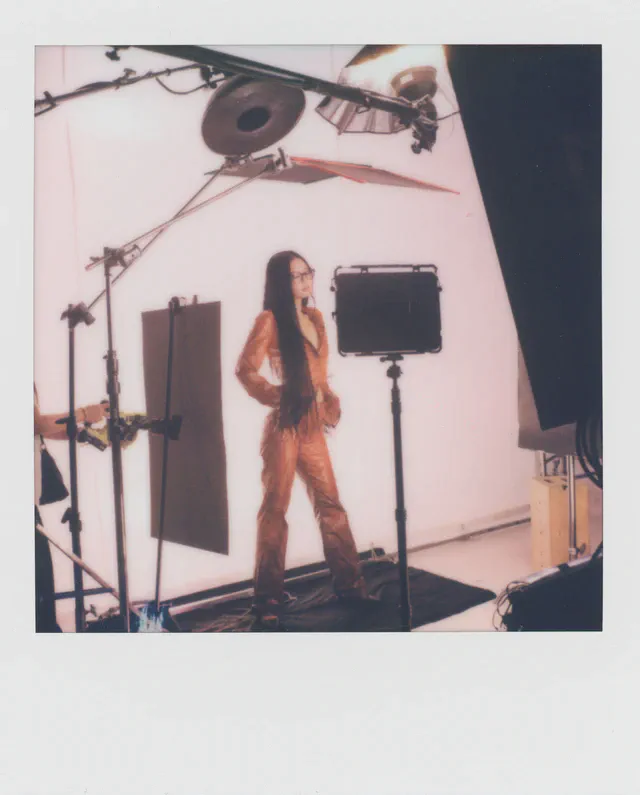 キャットアイからメタルフレームまで、ジェニーが厳選するレイバンのカプセルコレクション