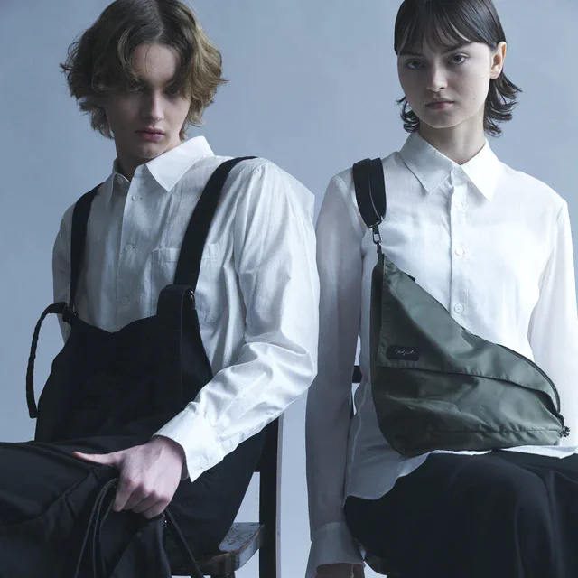 ヨウジヤマモト discord Yohji Yamamoto が描く造形美、新作バッグ3種が4月17日より登場