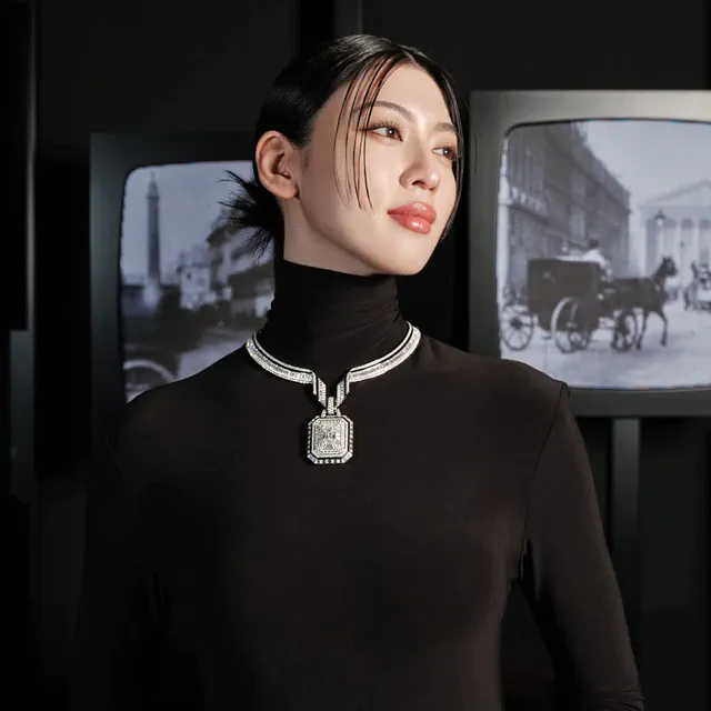 ブシュロン パリの精神を体現するブ特別展示、三吉彩花が巡る創業者へのオマージュ