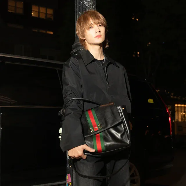 グッチ 佐野勇斗がGUCCIのクルーズショーでニューヨークに到着、空港で見せた洗練のトラベルスタイル