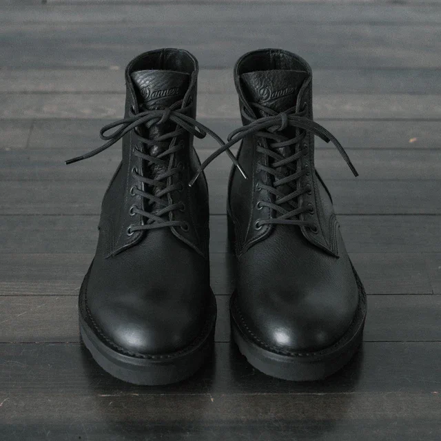 ヨウジヤマモト Y’s for men と Danner が共作、日常の装いに馴染む堅牢なワークブーツOCONT（オカント）を発売